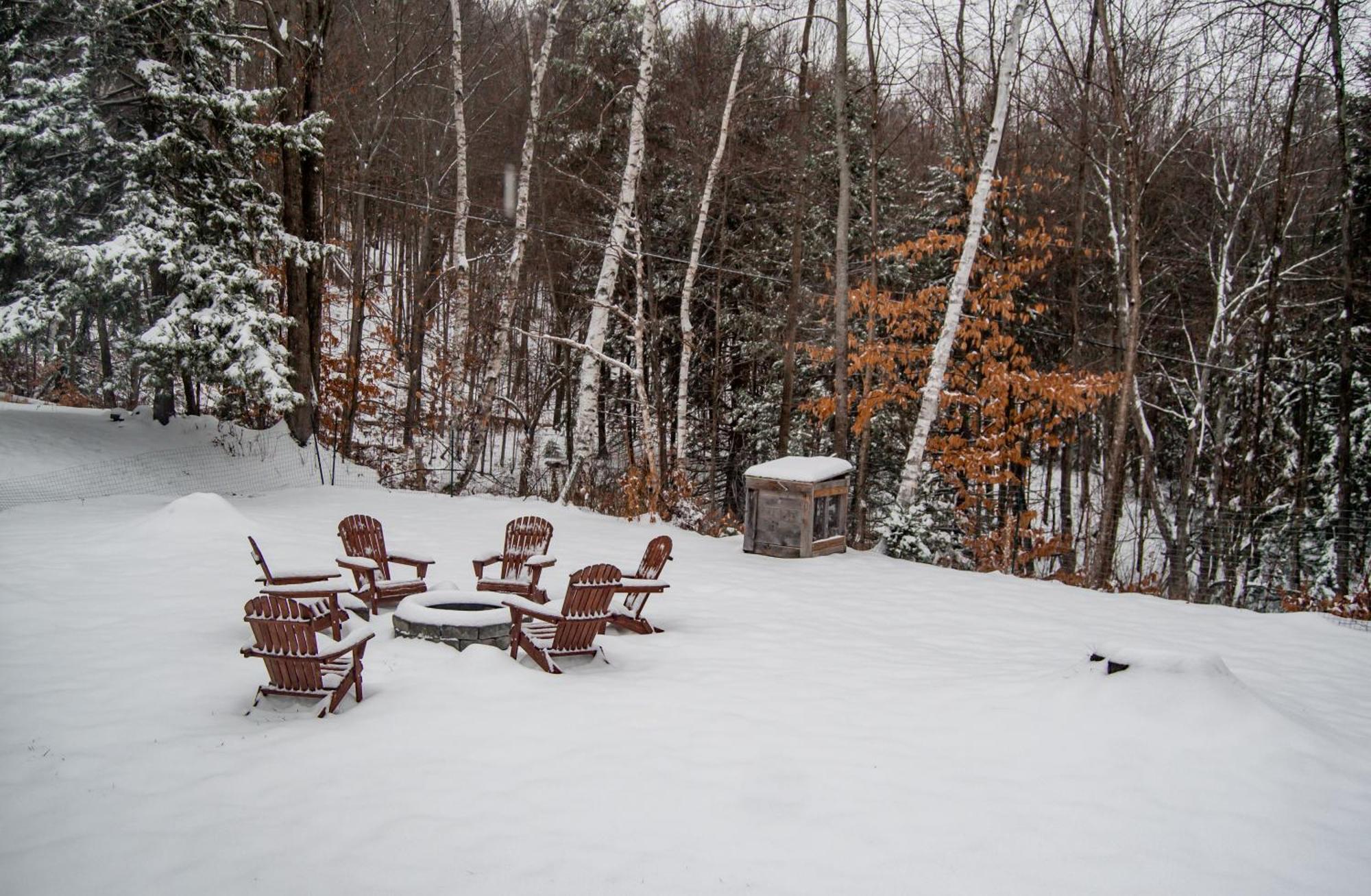 Birch House: Cozy Cabin 5 Min From Okemo Ludlow Kültér fotó